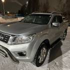 Nissan Navara Double Cab 2,3 dCi 190hp AT Tekna Ltd Sunroof, leather, 2 seats - Kahdet renkaat vanteineen, Vakionopeudens&auml;&auml;din, Polttoainek&auml;ytt&ouml;inen lis&auml;l&auml;mmitin ajastimella, Kattoluukku
