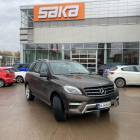 Mercedes-Benz ML 350 BlueTec 4Matic Premium Business ** 1. Om Suomi-auto / Merkkihuollot / Webasto / P.kamera / Vakkari **