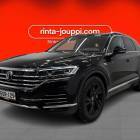 Volkswagen Touareg Atmosphere 3,0 V6 eHybrid 280 kW 4MOTION Tiptronic-automaatti - * Matrix LED-ajovalot / ACC / Nigthvision / Panorama / Vetokoukku / HUD / 360&deg; Kamera / Nahkapenkit muistilla / Navigointi / Ilma-alusta