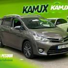 Toyota Verso 7-paikkainen / Vakionopeudens&auml;&auml;din / Lohkol&auml;mmitin / Navi / P-kamera / Kaistavahti