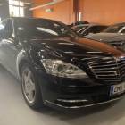 Mercedes-Benz S 400 HYBRID 205 kW ** Distronic Pro / BLIS / Navi / P. Kamera / Bluetooth / Hierovat, ilmastoidut penkit / IHC / Soft Close **