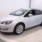Opel Astra Sport Tourer Cosmo 2,0 CDTI 118kW AT6 - Polttoainetoiminen lis&auml;l&auml;mmitin, Vetokoukku, Ratinl&auml;mmitys, Tutkat