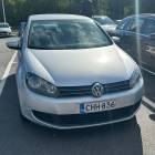 Volkswagen Golf Comfortline 2,0 TDI 81 kW, DSG-autom. 4-ovinen - Ilmastointi, Lohko-/moottoril&auml;mmitin + sis&auml;tilanpistoke, Penkinl&auml;mmittimet