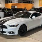 Ford USA Mustang 2,3 EcoBoost 314hv A6 Fastback ** Juuri tullut! / Nahkapenkit / P.tutka / P.kamera / Lohkol&auml;mmitin **