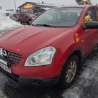 Nissan Qashqai 1,6 Visia 5 MT 2 WD APR09 - Huoltokirja Viimeisin huolto tehty 334 T km kohdalla 11 / 2025 Jakop&auml;&auml; ketjulla Led lis&auml;valot