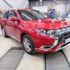 Mitsubishi Outlander PHEV Intense 4WD 5P - 14 p&auml;iv&auml;n palautusoikeus - JUURI HUOLLETTU! SUOMI-AUTO, 1-OM, VETOKOUKKU, TUTKAT, LED, METALLIV&Auml;RI, MOOTTORINL&Auml;MMITIN!!! - J. autoturva