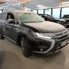 Mitsubishi Outlander PHEV EXE Navi 4WD 5P ** Tulossa / Vakkari / 360&deg; / BLIS / Nahkapenkit **