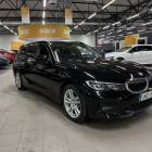 BMW 330 G21 Touring 330e A Charged Edition Sport ** Sporttipenkit / Koukku / P-kamera / Proff. Navi / Digimittari / Vakkari **