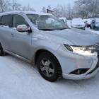 Mitsubishi Outlander Instyle Navi 4WD 5P ** Adapt.cruise / 360-kamera / Rockford / Vetokoukku / Lis&auml;l&auml;mmitin / P-kamera **