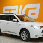 Mitsubishi Outlander PHEV Instyle Navi ** Remote climate control / Navi / Peruutuskamera / Nahkasisusta / Kattoluukku / Xenon-valot **