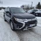 Mitsubishi Outlander 2,0 MIVEC Active 2WD CVT 5P - 14 p&auml;iv&auml;n palautusoikeus - Vetokoukku, Vakionopeudens&auml;&auml;din, Lohkol&auml;mmitin, Peruutuskamera