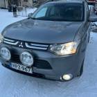 Mitsubishi Outlander 2,2 DI-D Instyle NAVI AT 4WD Business 7-p ** JUURI TULLUT! / ACC / Koukku / Lohko / P-kamera / Nahkasisusta / Rockford Fosgate **