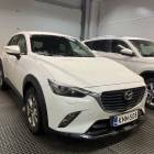 Mazda CX-3 2,0 (120) SKYACTIV-G Premium Plus 6MT EA3 ** LED / Kaistavahti / Helmi&auml;isvalkoinen / P-tutka / Lohkol&auml;mmitin **
