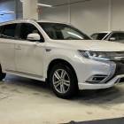 Mitsubishi Outlander PHEV Instyle 4WD 5P ** Suomi-auto / Vetokoukku / Kattoluukku / 360 / ACC / BLIS / Ratinl&auml;mmitys **