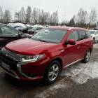 Mitsubishi Outlander PHEV Invite 4WD 5P **Avaimeton k&auml;ynnistys / Lohkol&auml;mmitin / Peruutuskamera / L&auml;mmitett&auml;v&auml; ohjauspy&ouml;r&auml; / 2x Renkaat **