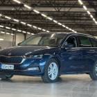 Skoda Octavia Combi 1.4 TSI PHEV Style iV DSG Autom. ** ACC / P. Kamera / Webasto / Koukku / Sport Istuimet &amp; Hieronta **