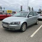 Volvo V50 D5 Kinetic AT ** Webasto / Vakkari / Vetokoukku / Kahdet renkaat **