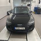 Audi A3 Sportback Business Advanced 35 TFSI 110 kW MHEV - V&auml;h&auml;n ajettu Audi A3 Business Advanced! Vakionopeudens&auml;&auml;din / Front assist / Kaistavahti / KeyLessGo / AndroidAuto &amp; AppleCarPlay / Sporttipenkit ****