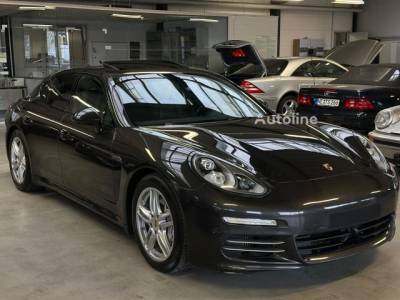 Porsche Panamera 4S