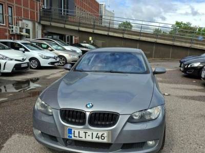 BMW 330 2007