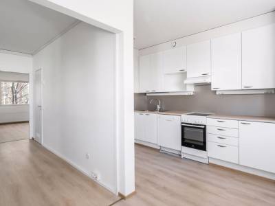 Vuokrataan Kerrostalo 4 huonetta - HELSINKI Pihlajam&auml;ki Maas&auml;lv&auml;ntie 5-9