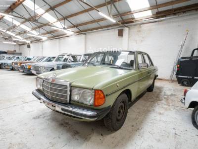 Mercedes-Benz 240
