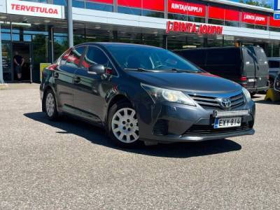 Toyota Avensis 2012