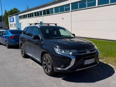 Mitsubishi Outlander PHEV 2016