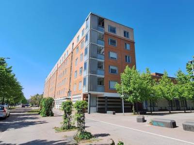 Vuokrataan Kerrostalo 3 huonetta - Helsinki It&auml;keskus Lyypekinaukio 6