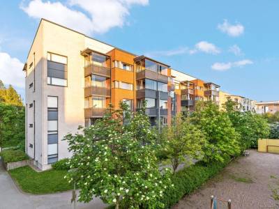 Vuokrataan Kerrostalo 4 huonetta - HELSINKI Herttoniemi Laivalahden puistotie 5