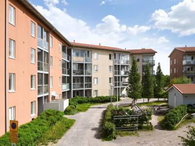Vuokrataan Kerrostalo 4 huonetta - VANTAA Hiekkaharju Tarhurintie 6