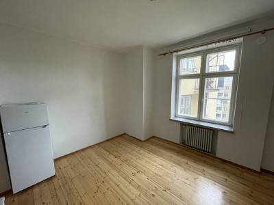 Vuokrataan Kerrostalo Yksi&ouml; - Helsinki Kallio Pengerkatu 25