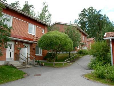 Vuokrataan Erillistalo 4 huonetta - Vantaa Rekola Ellinpolku 2