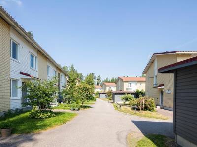 Vuokrataan Rivitalo 3 huonetta - Vantaa Vallinoja Fallbackantie 323