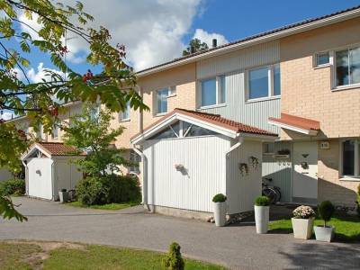 Vuokrataan Rivitalo Yli 5 huonetta - Espoo Espoonlahti Ristiniementie 20