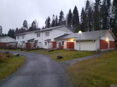 Vuokrataan Rivitalo Kaksio - H&auml;meenkyr&ouml; Jokimets&auml;ntie 3-5