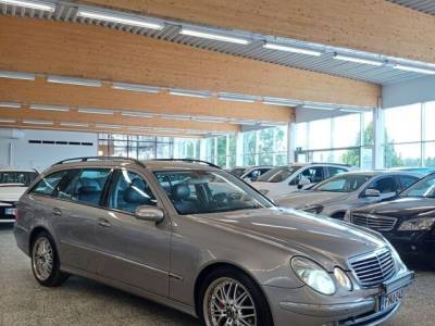 Mercedes-Benz E 2003