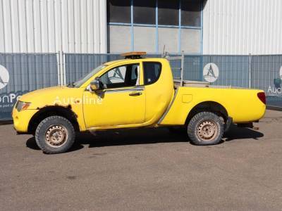 Mitsubishi L200 CLUB CAB 4WD INVITE